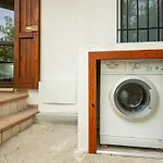 Mandorli Retreat דירה